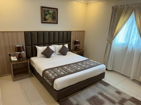PRIMOTEL Suites As Salamah image 40